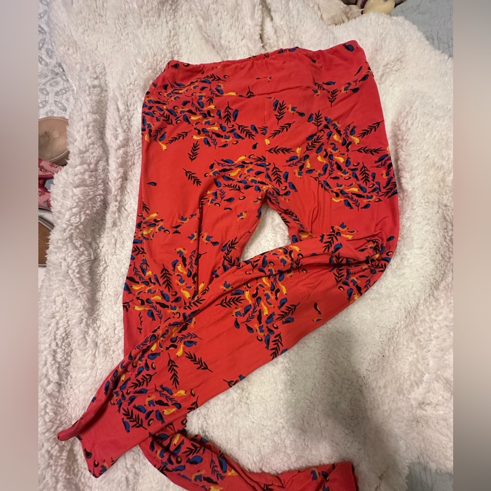 LuLaRoe coral bird print leggings